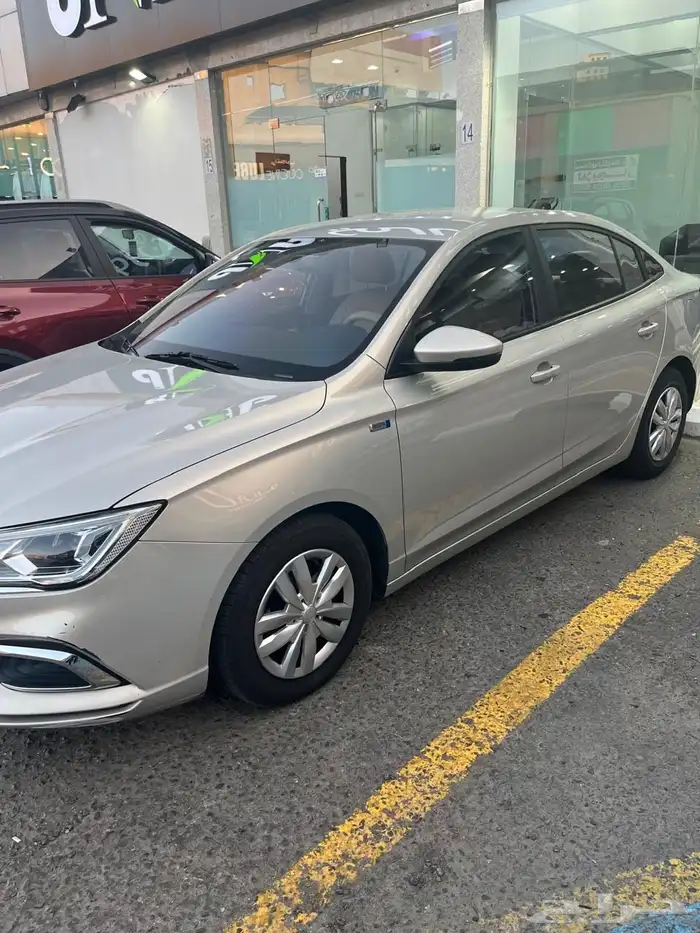 سيارة MG5 2020 2