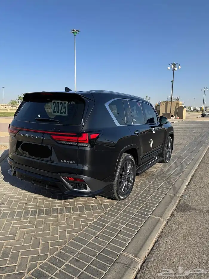 جيب لكزس 2024 Fsport فل الفل سعودي 25 سماعه الدفعه الاخيره 8