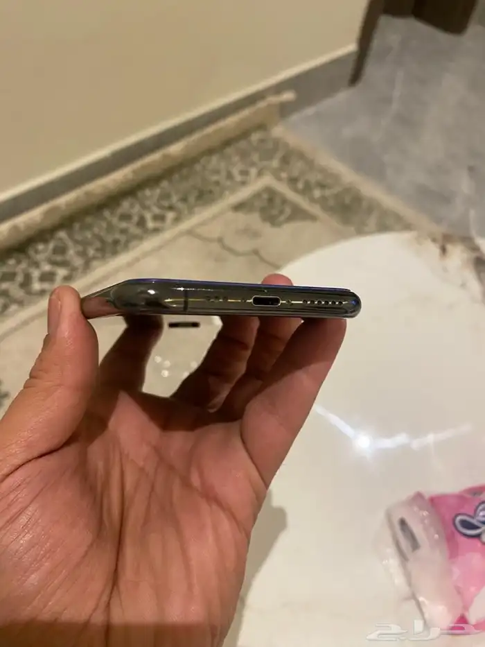 ايفون اكس اس 4