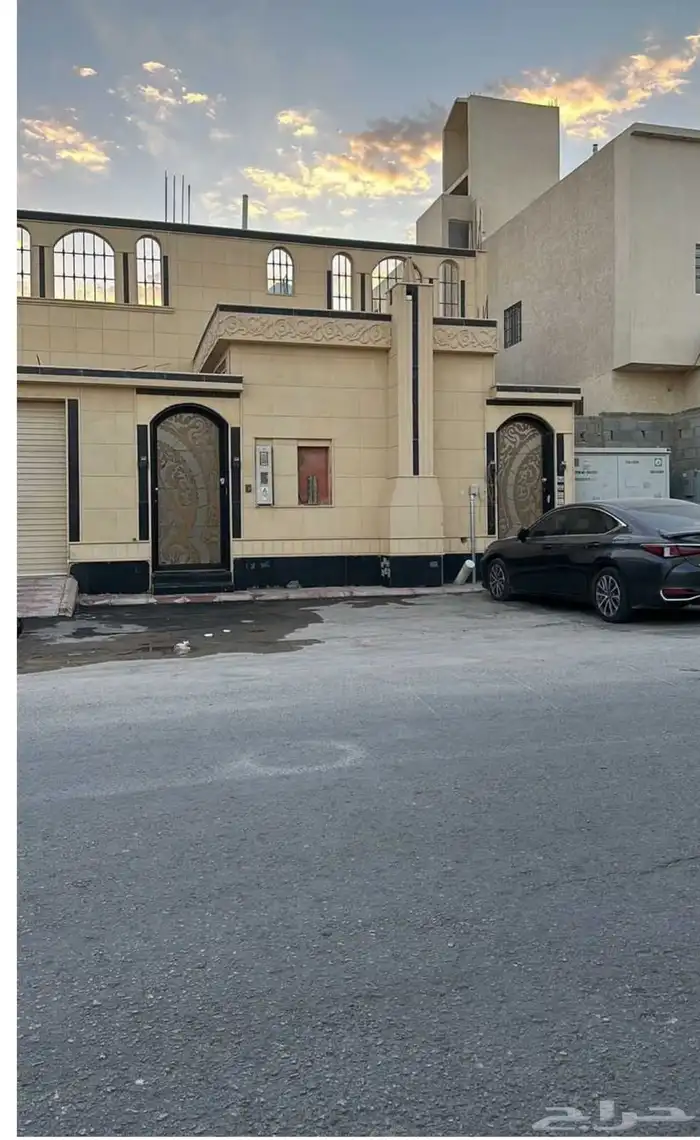 للبيع دور وماسس 3 شقق حي المعالي ( الجنادرية) 0