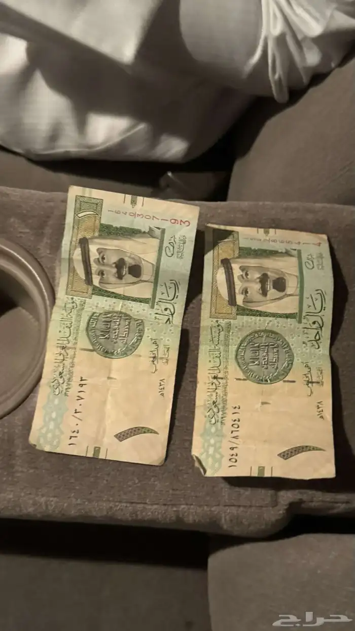ريال ورقي توقيع الخليفي 0