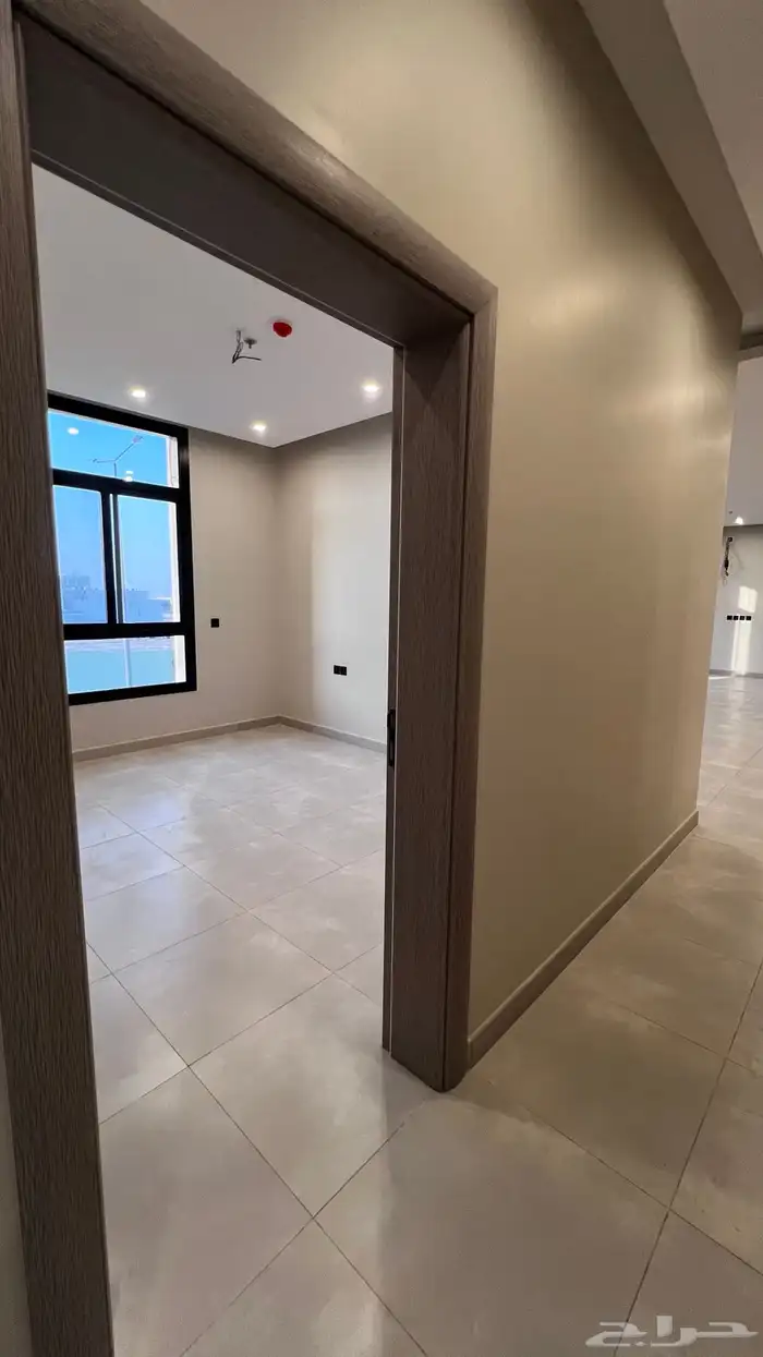 للبيع شقه بحي النرجس 9
