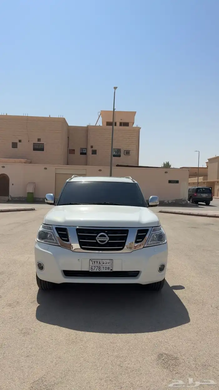نيسان بلاتينيوم 2010 2