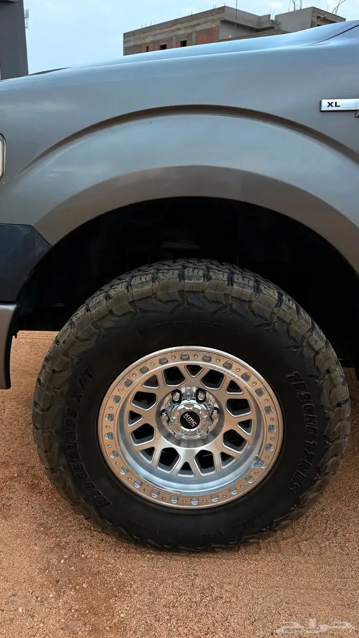 جنوط فورد اف f150 او اكسبدشن او برونكو kmc كفرات حجري حجريات 2