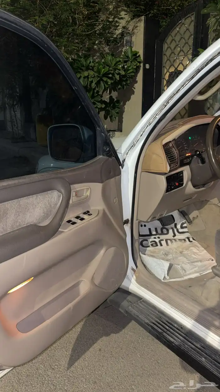 جيب لاندكروزر 2000 8