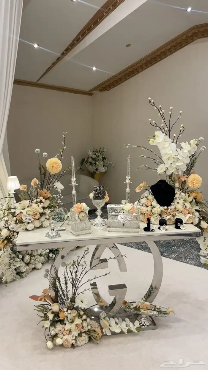 عربية ملكة 0