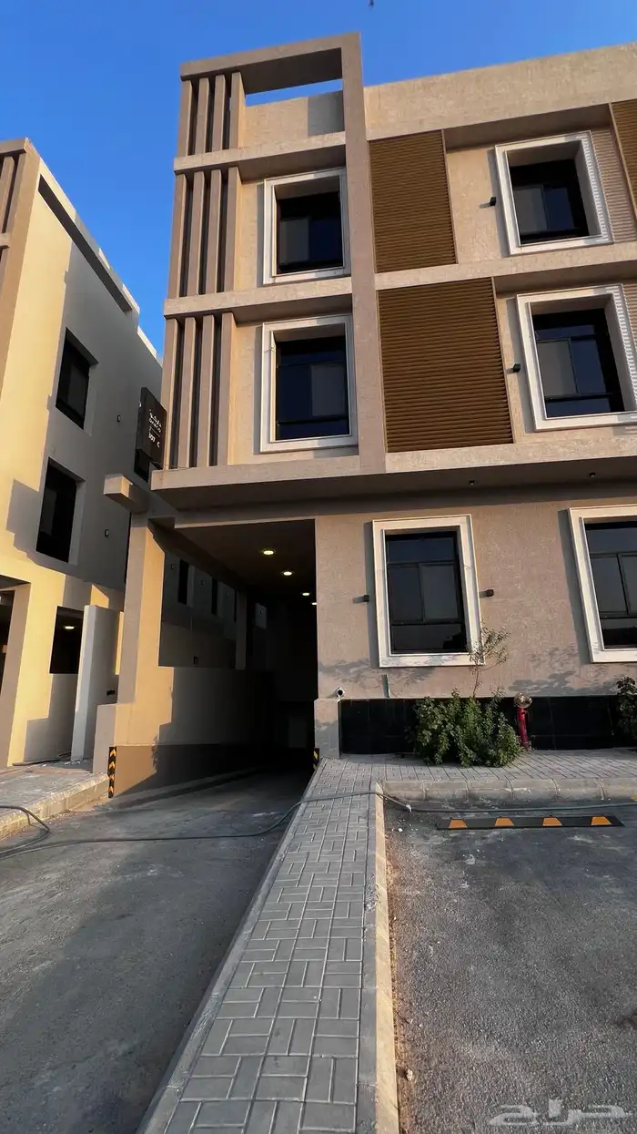 للبيع شقه بحي النرجس 1
