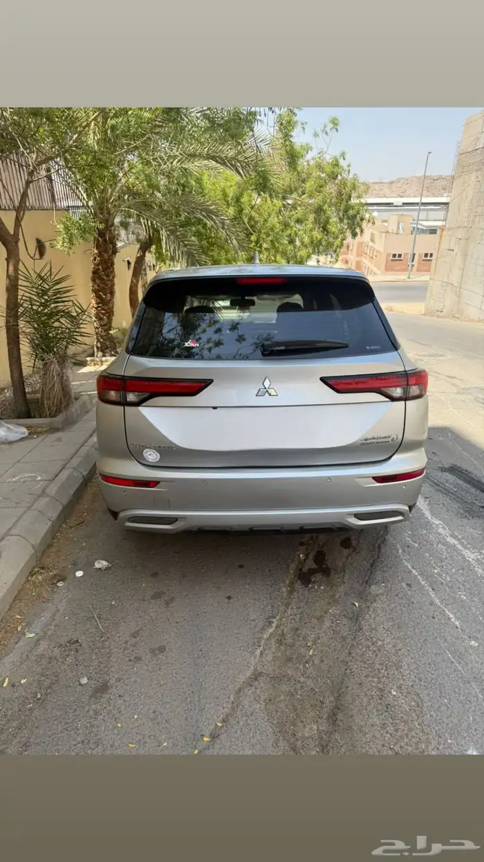 اوتلاندر ميتسوبيشي 1