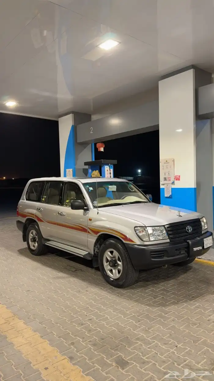 لاندكروزر 2000 3
