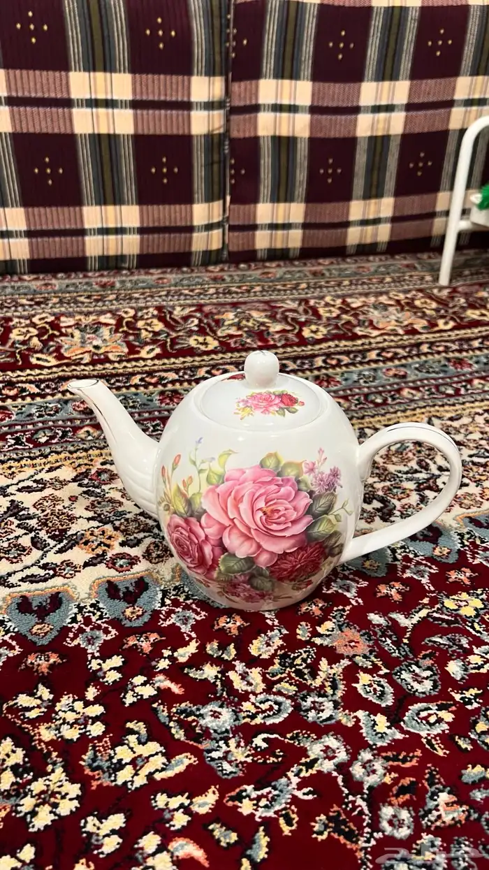 ابريق بورسلان وكاسات وفناجين 1