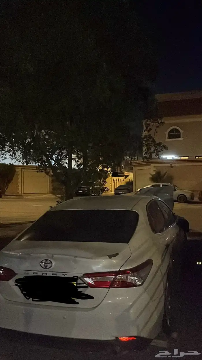 كامري 2018 فل كامل للبيع السياره كامله السياره مصدومه 0