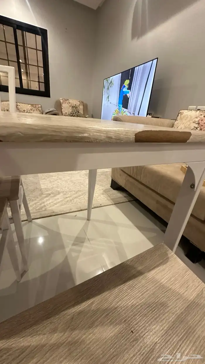 طاولة طعام اربعة اشخاص مع كراسي 2