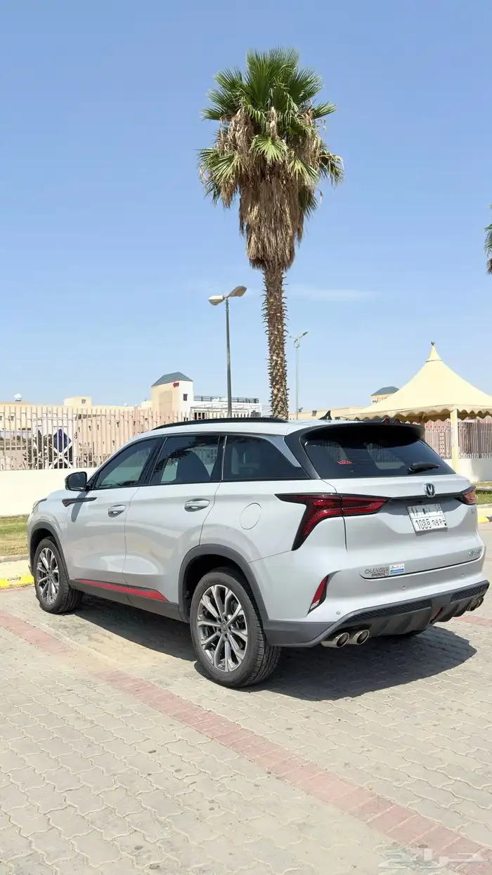 للبيع جيب شانجان CS75 بلس 2023 لون اسمنتي 5
