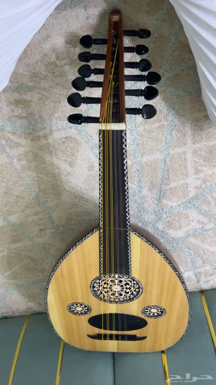 عود موسيقى للبيع 3