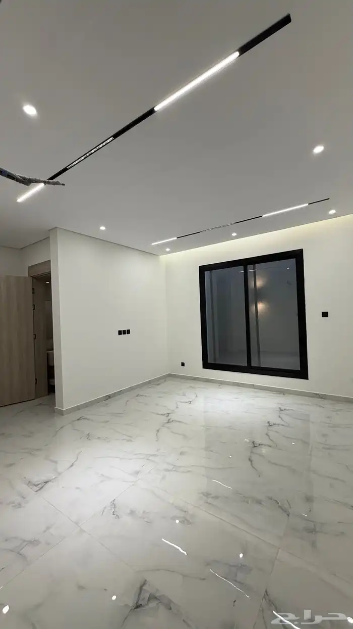 للبيع فيلا روف مع حوش وشقق وملاحق بالسداد 3