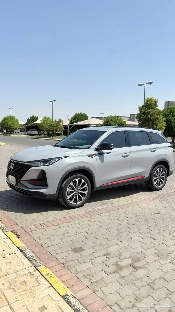 للبيع جيب شانجان CS75 بلس 2023 لون اسمنتي 0