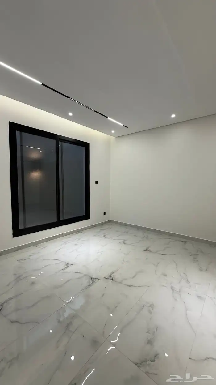 للبيع فيلا روف مع حوش وشقق وملاحق بالسداد 10