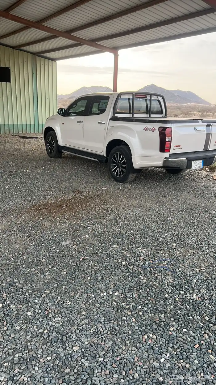 سيارةتوصيل ركاب من الطآيف إلى مكه جده والى اي منطقه 0