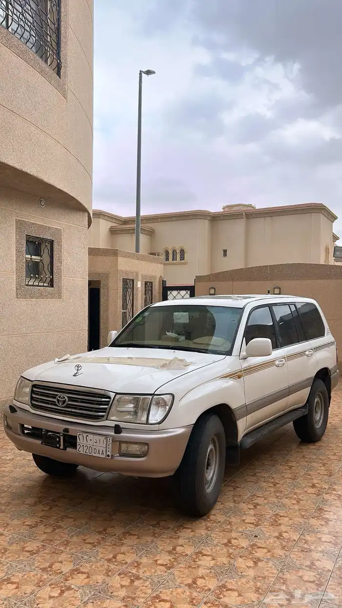 جيب لاندكروزر 2000 1