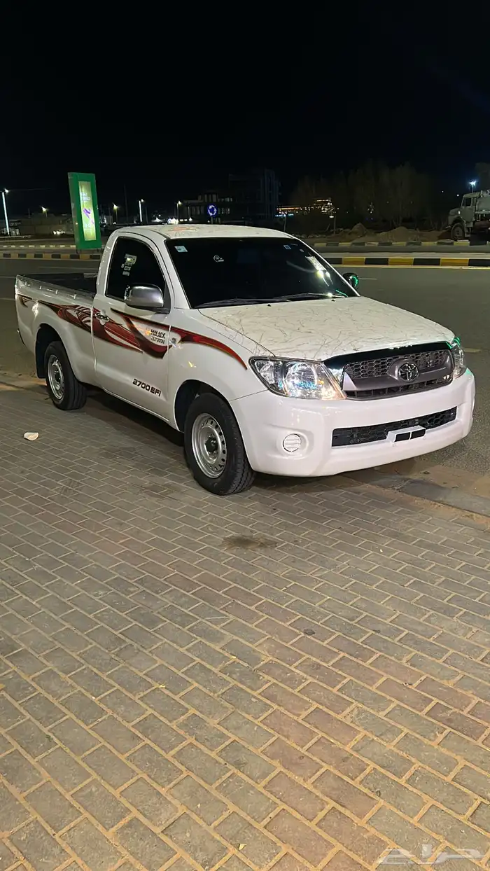 هايلكلس نضيفه للبيع 1