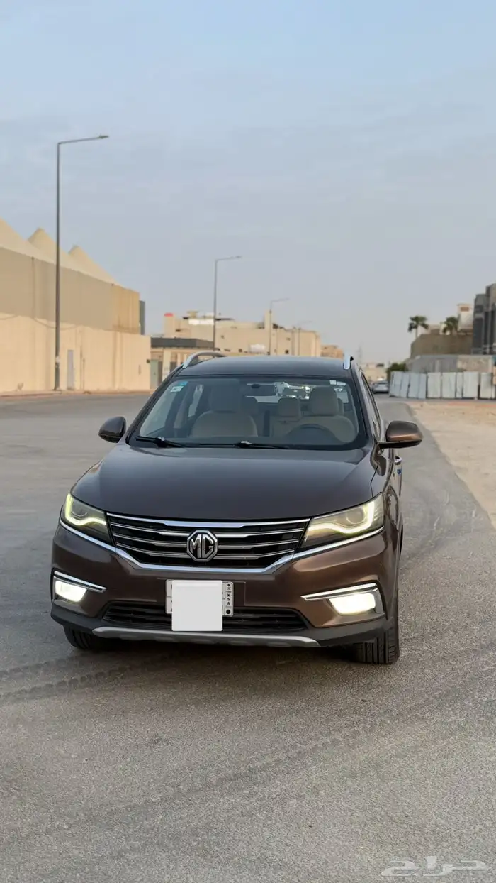 للبيع ( MG RX5 ) 2018 مخزن ممشى 63 الف فقط 2