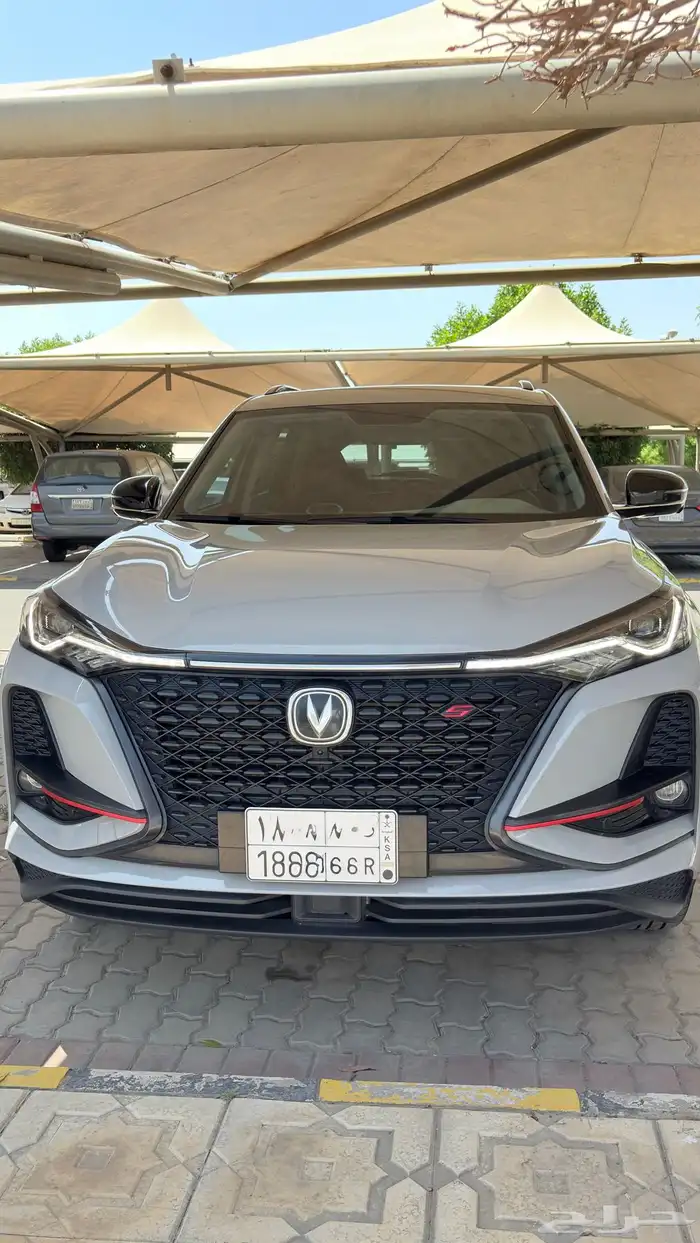 للبيع جيب شانجان CS75 بلس 2023 لون اسمنتي 9