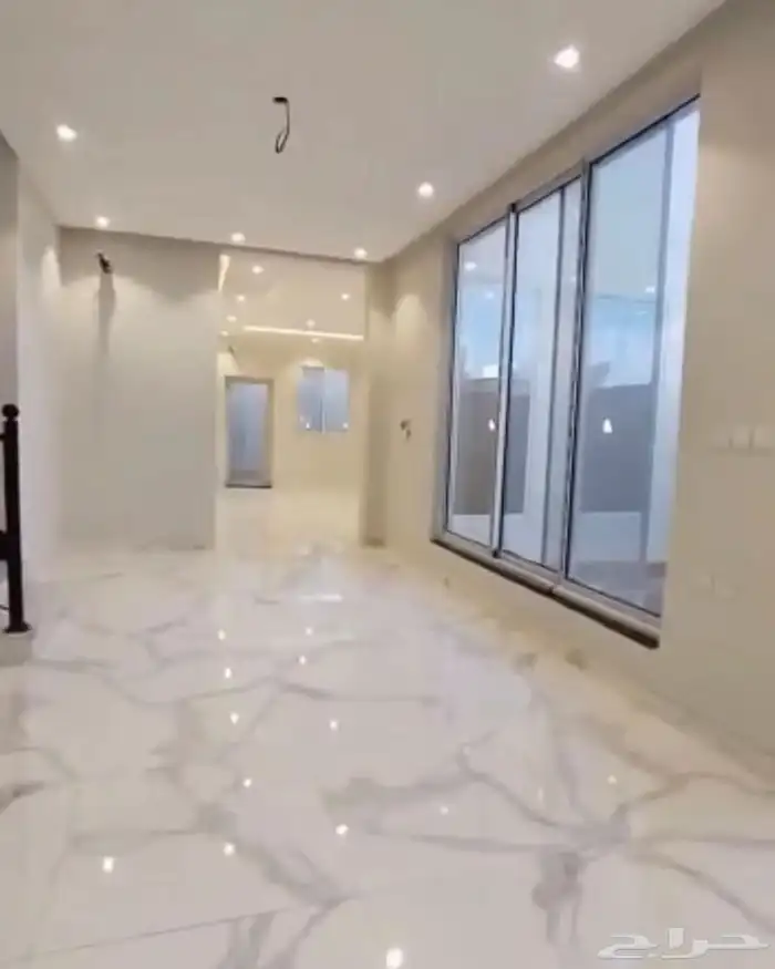 فيلا للبيع في جدة حي الزمرد طريق الملك سعود دورين ونصف 5