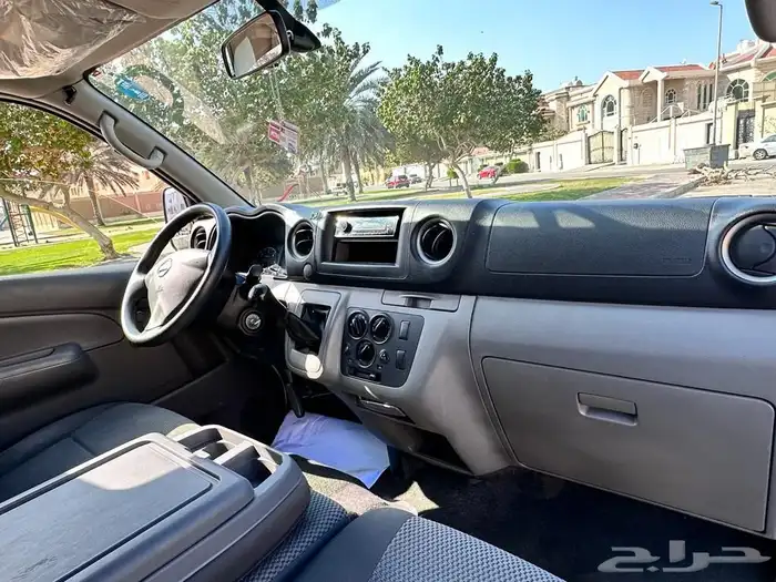 نيسان اورفان2021 ديزل بضاعه جير عادي ماشي قليل محركات وكالة 12