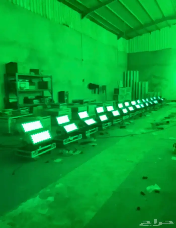 تاجير شاشات واضائات وسستم صوت وخشب 80