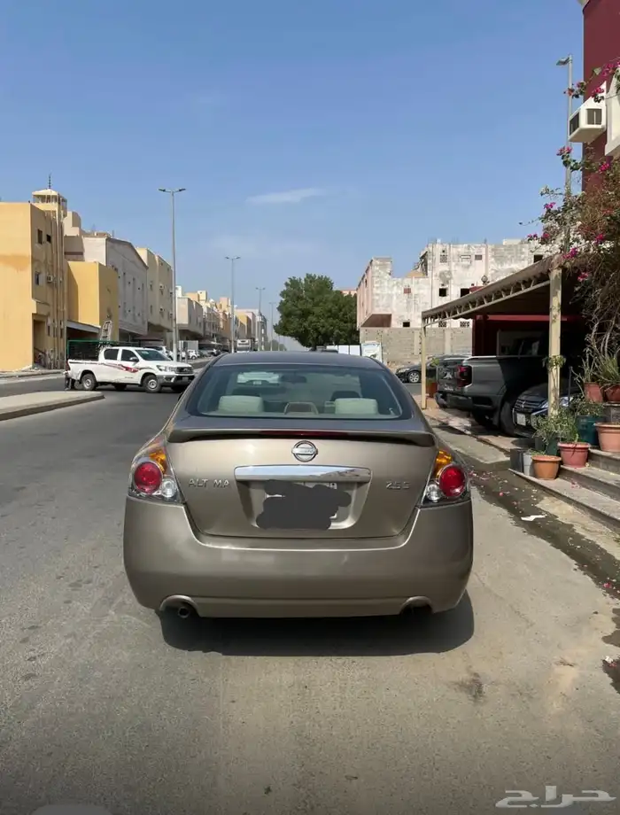 بيع سياره التيما 4