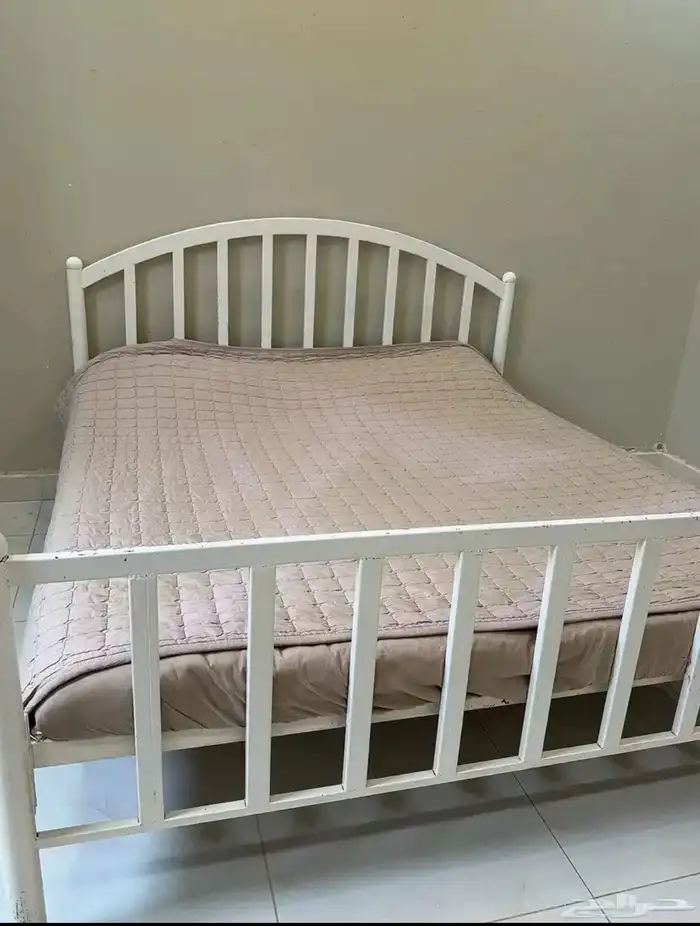 سرير مع مرتبه 0
