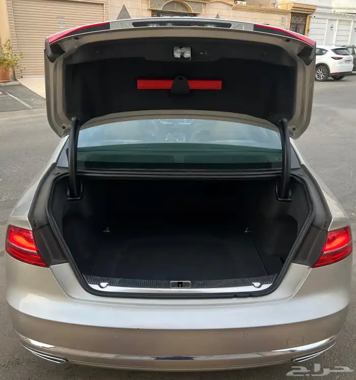 اودي A8 للبيع 11