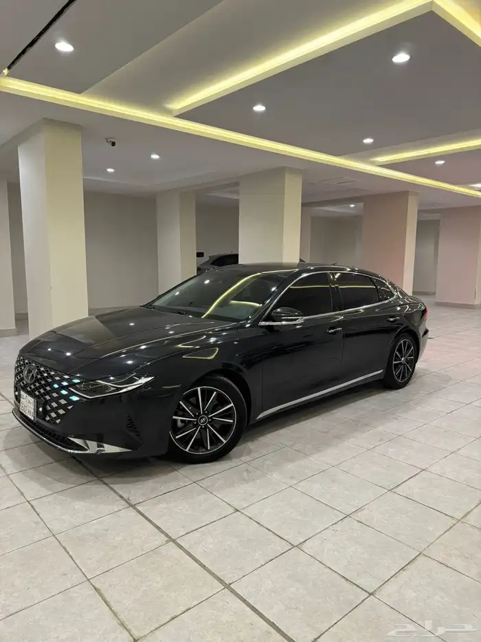 ازيرا 2021 ( بنزين V6 ) عداد ديجتال فل كامل بحالة الوكالة 1