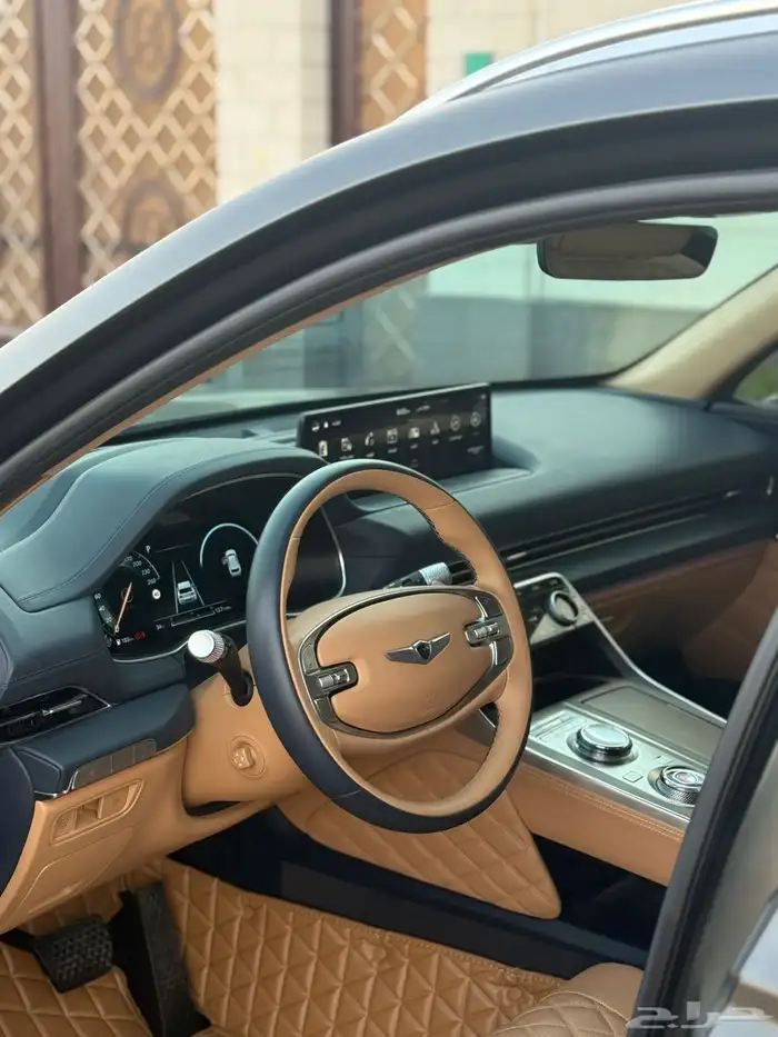 جينسس GV-80 2024 رويال اعلى فئة - شبه الجديد 8