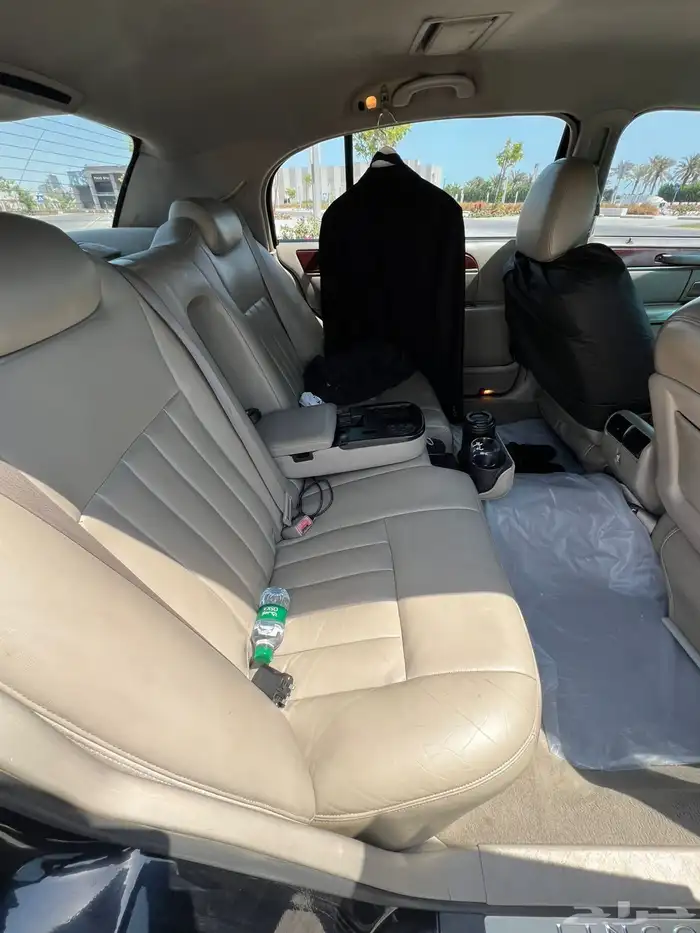 لينكون تاون كار (Executive L) 2003 13