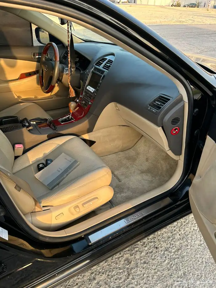 لكزس ES350 2008 أسود 7