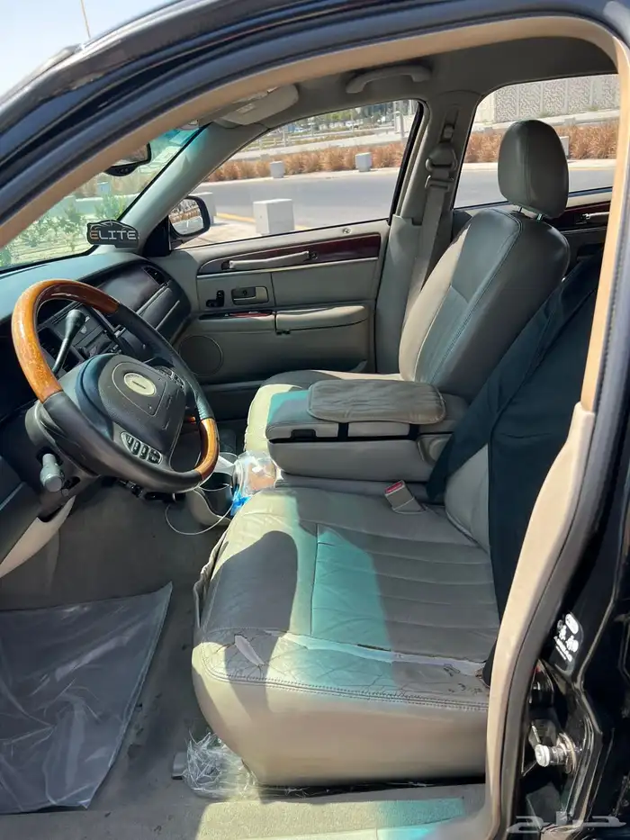 لينكون تاون كار (Executive L) 2003 12