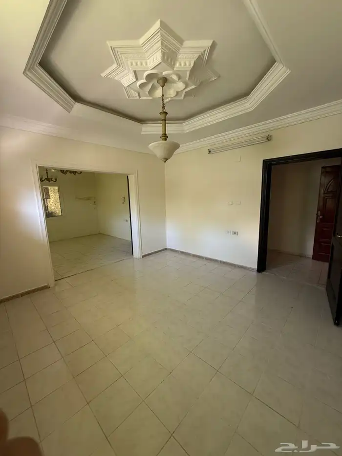 شقة للايجار بحي السامر 4 غرف 2