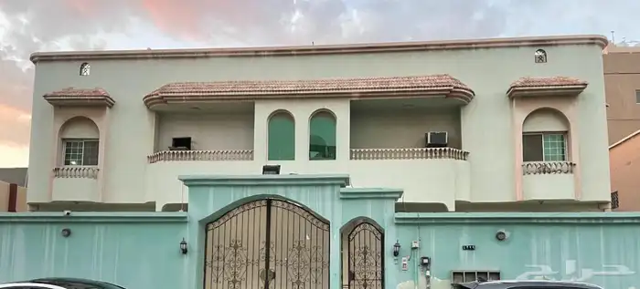 شقة للايجار بحي السامر 4 غرف 10