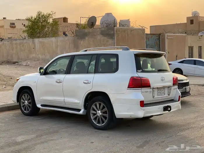 LX570 2011 15