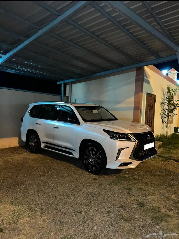 لكزس 2018 فل كامل LX570 سبورت 1