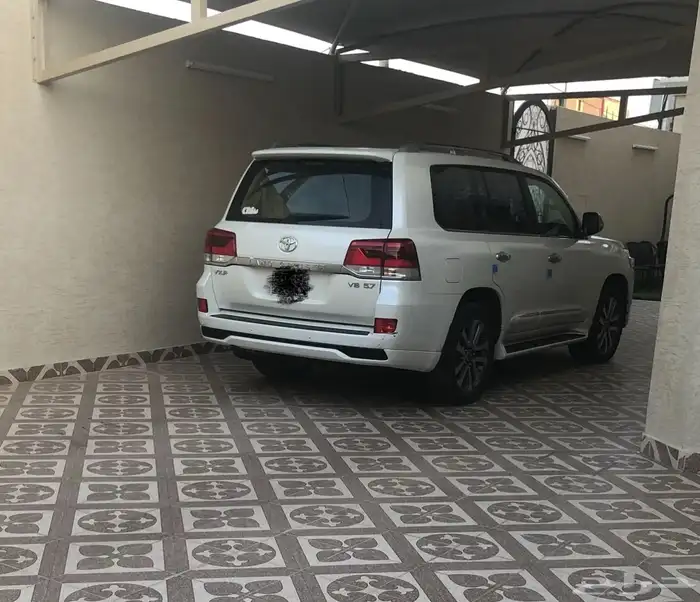 جيب لاندكروزر 2016 vxr 1