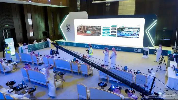 تاجير شاشات واضائات وسستم صوت وخشب 8