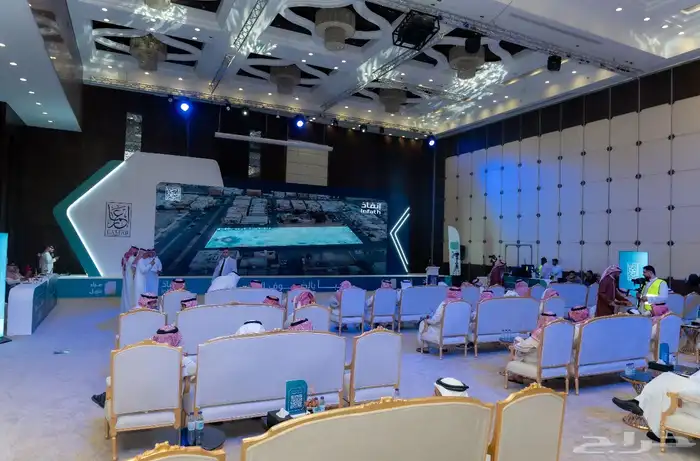 تاجير شاشات واضائات وسستم صوت وخشب 9