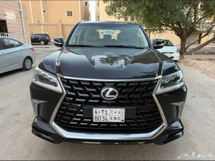 لكزس LX 2021 أسود 11