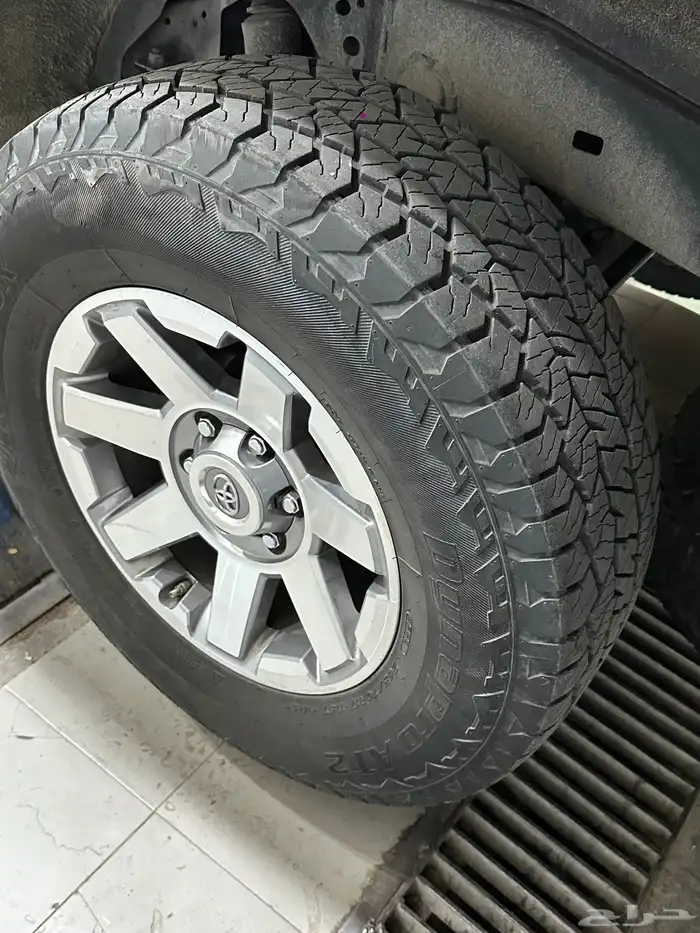 كفرات هانكوك ربع حجريه مقاس ( 17 70 265 ) تاريخها 22 3