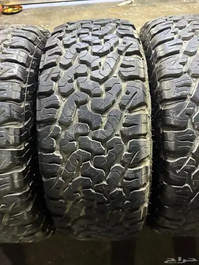 جنوط برايد 5 مسمار جيب رانجلر مع كفرات نص حجري مقاس 17 index