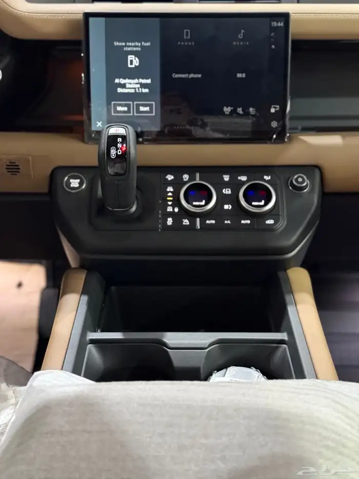 لاندروفر ديفندر ( HSE-X ) 2025 سعودي ( 405 ) شامل بطاقه 6