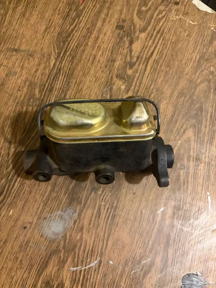 قطع للسيارات الكلاسيك جي ام جمس كابرس 30