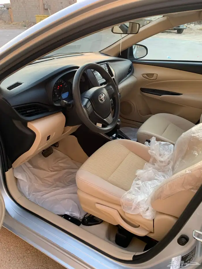 للبيع يارس 19